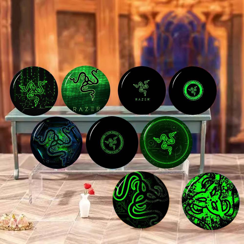Gaming Accessories Brands - อุปกรณ์เสริมสำหรับเกมมิ่ง แบรนด์ R-Razer เข็มกลัดการ์ตูนทรงกลมขนาด 32/44/58 มม.