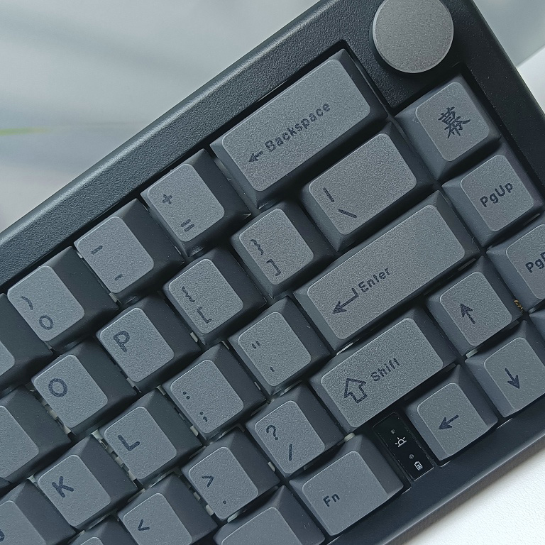 130 คีย์ Minimalist สีดําสีเทา - Gaming Accessories Uk บทวิจารณ์และราคา