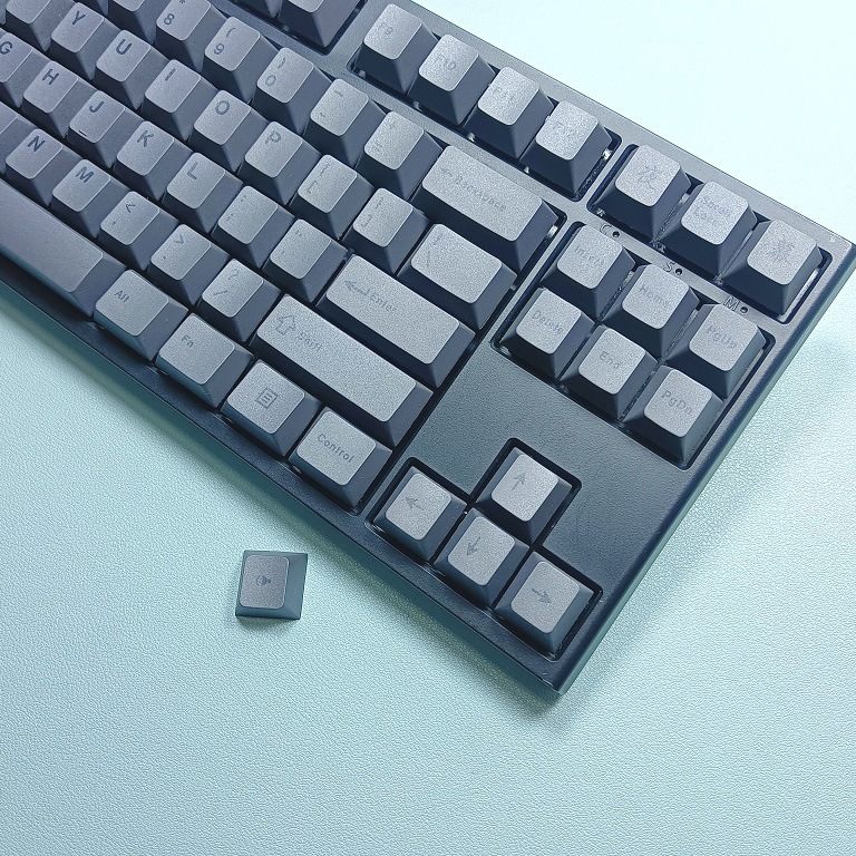 130 คีย์ Minimalist สีดําสีเทา - Gaming Accessories Uk บทวิจารณ์และราคา